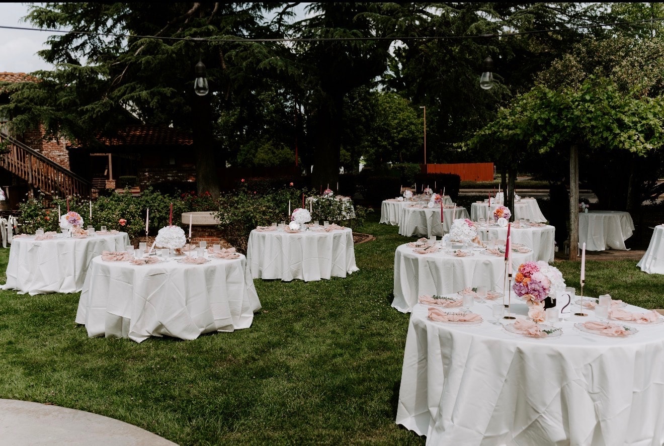 Elegant outdoor wedding reception at Brookside